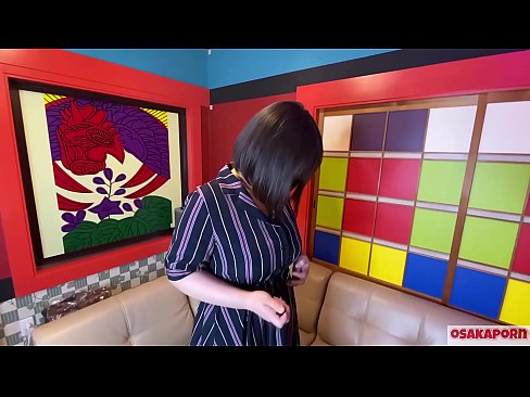 ❤️ Japonska lepotica z velikimi joški masturbira s seks igračkami in doživi orgazem. V intervjuju govori o svoji izkušnji s seksom. Ogromne joške in kosmata pička glasno stokajo. Osakaporn ❤❌ Super seks na porno sl.teatroporno.ru ❌️❤